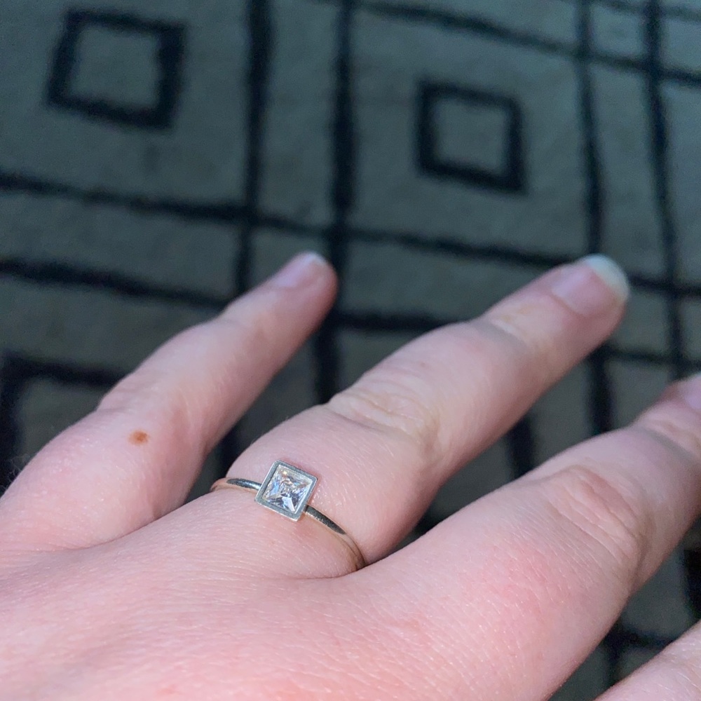 Talisa Size9 stackable ring - Picture 3 of 4